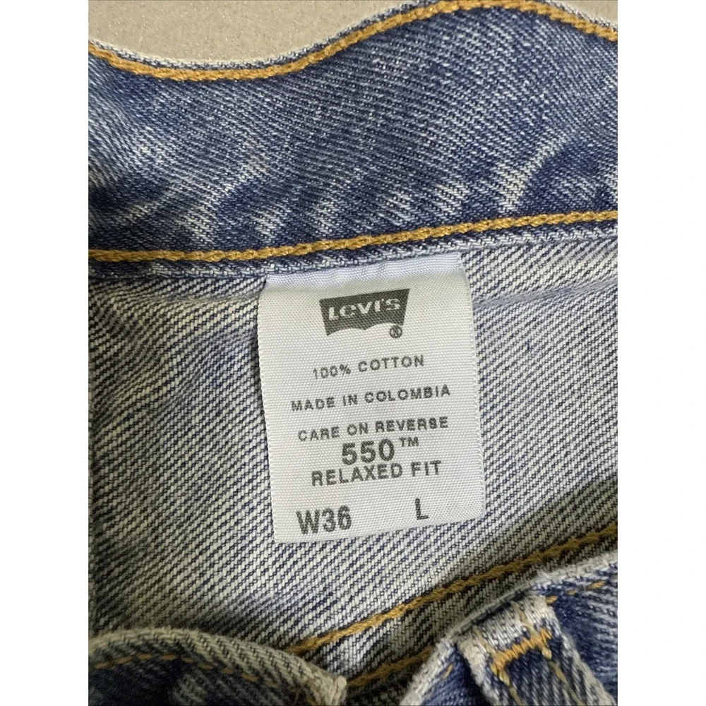 Vintage Levis 550 Shorts Men 36 Relaxed Fit Baggy Jorts Skate Y2K Med Wash Denim